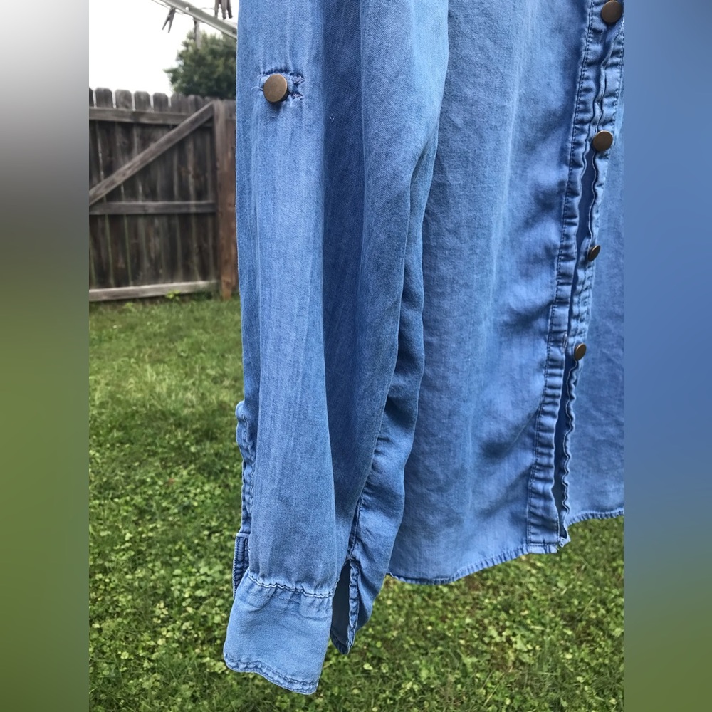 3 for 10$ Light weight denim blouse - Picture 3 of 6